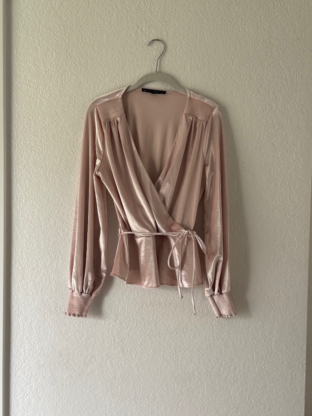 White House Black Market Women’s Pink Long Sleeve Top Size Small Spring